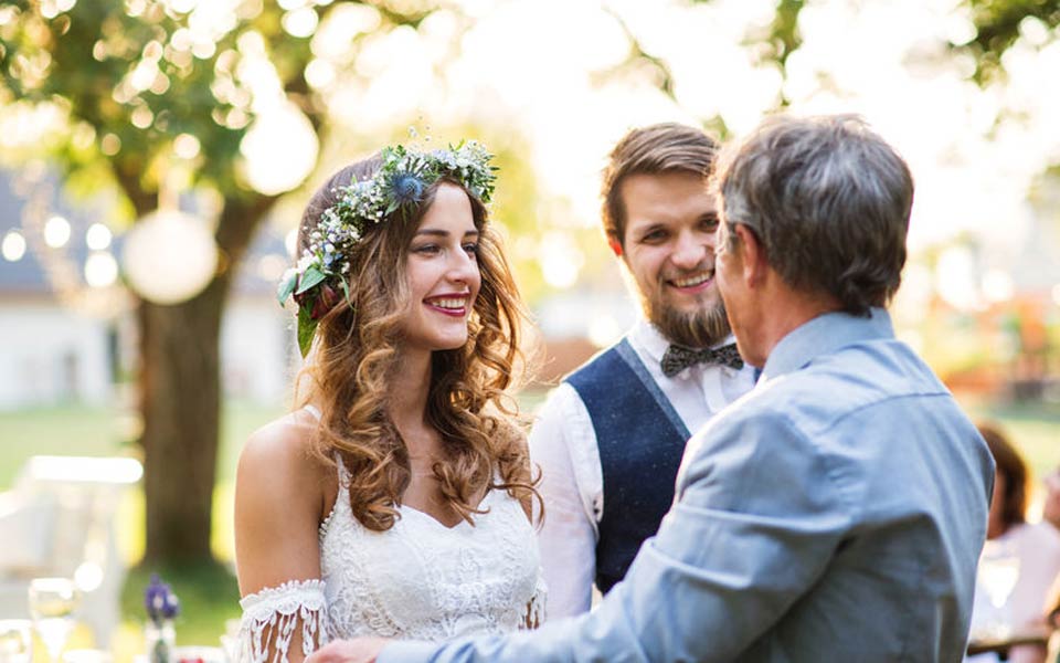 wedding celebrants for marriages in and around France