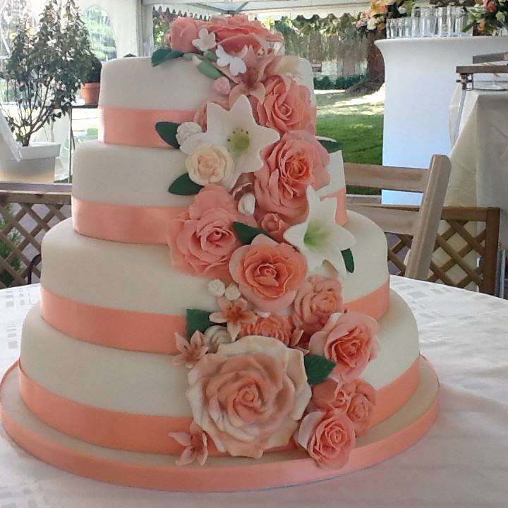 Cakes in France - Bespoke Wedding Cakes in South West France